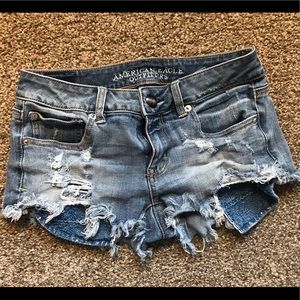 Low rise (shortie) shorts